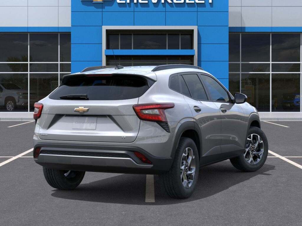 2025 Chevrolet Trax FWD LT