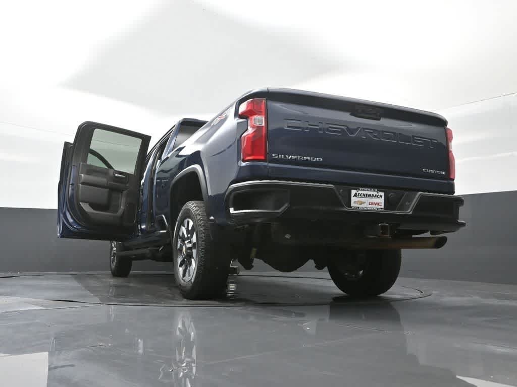 2021 Chevrolet Silverado 2500HD 4WD Crew Cab Standard Bed Custom