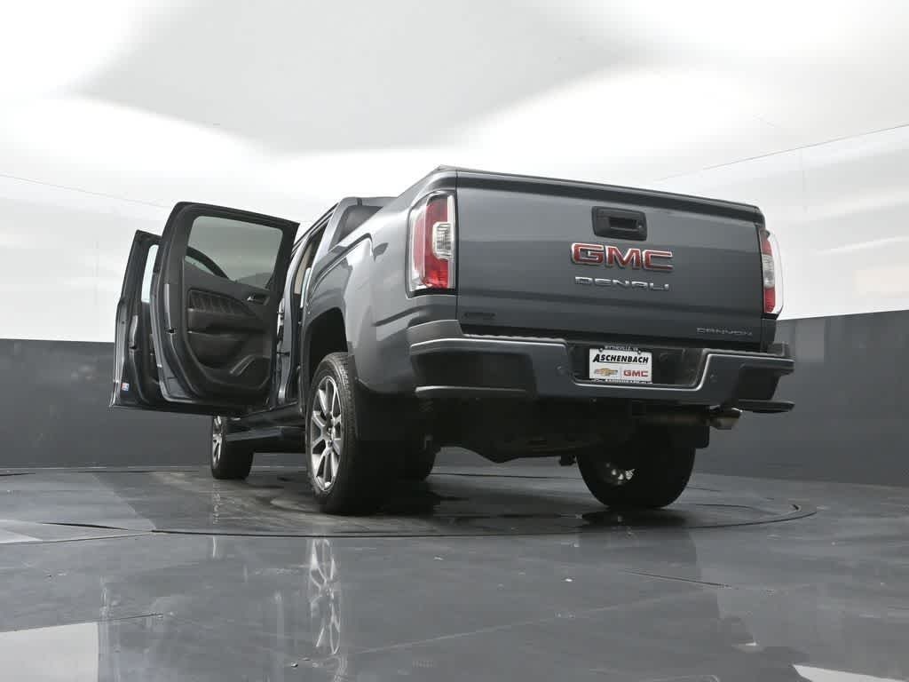 2022 GMC Canyon 4WD Crew Cab Short Box Denali