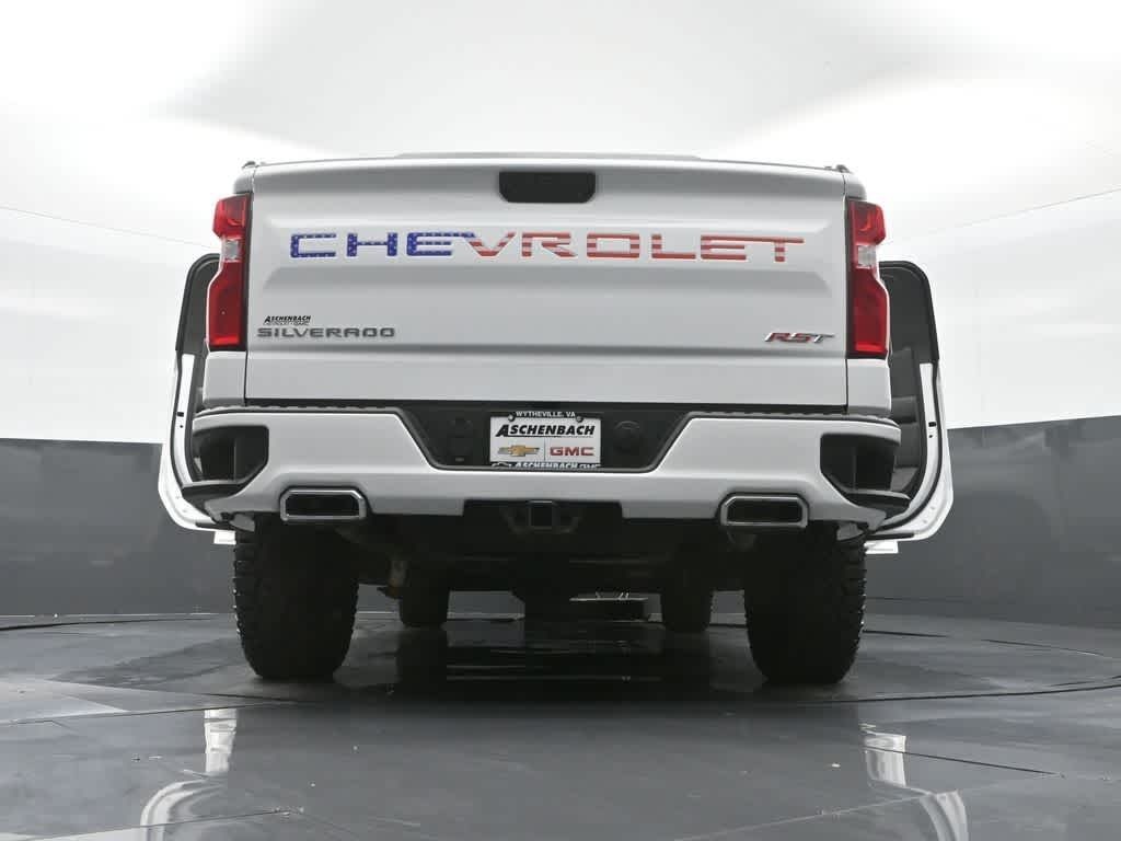 2020 Chevrolet Silverado 1500 4WD Crew Cab Short Bed RST
