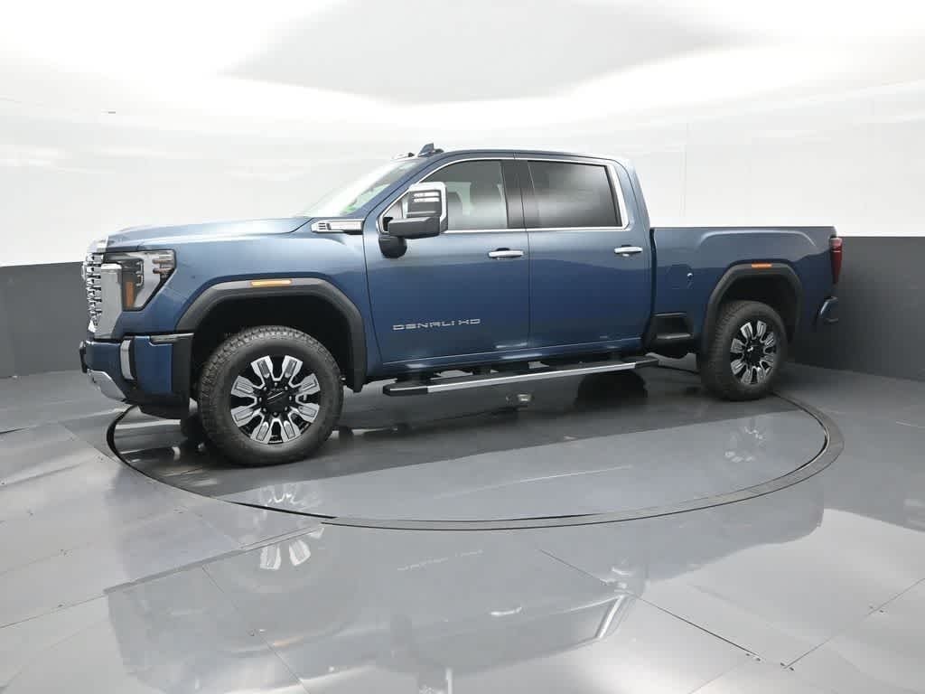 2025 GMC Sierra 2500HD 4WD Crew Cab Standard Bed Denali