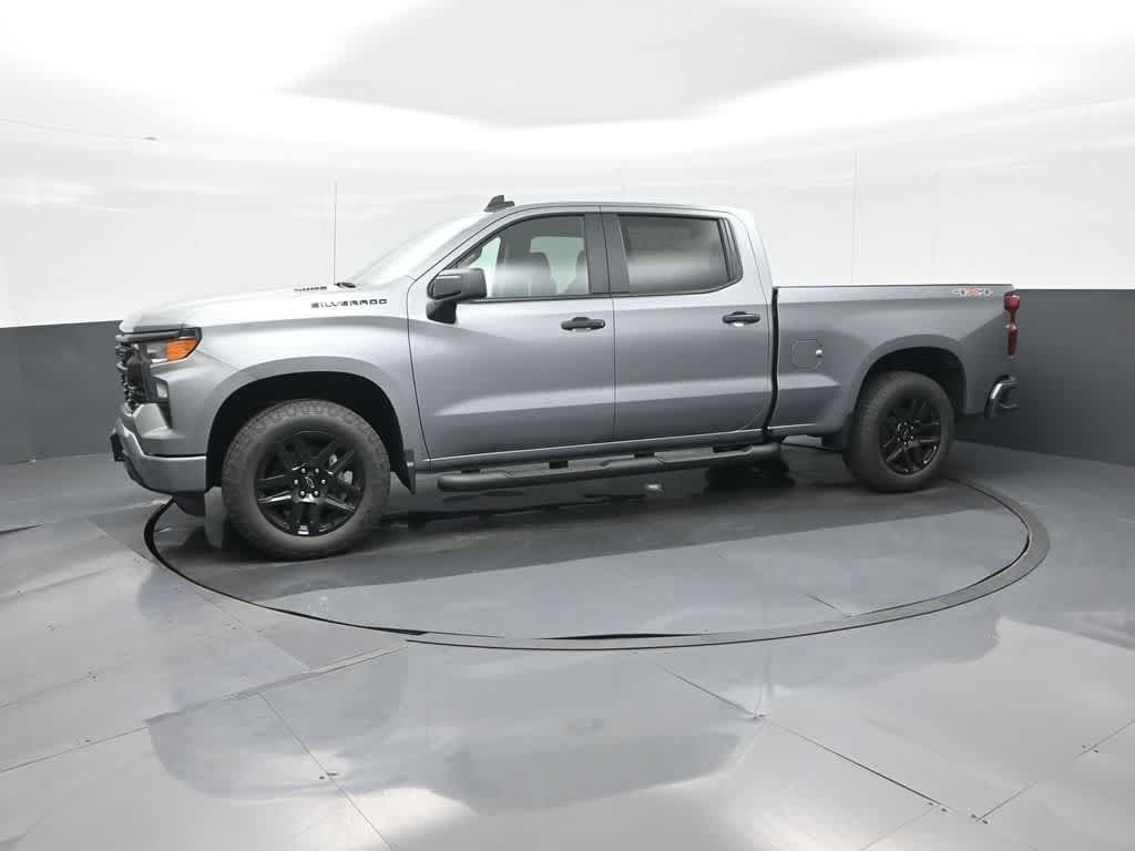 2026 Chevrolet Silverado 1500 4WD Crew Cab Standard Bed Custom
