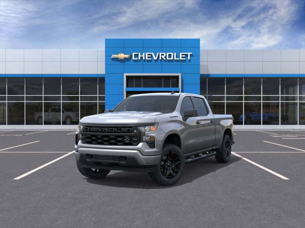 2026 Chevrolet Silverado 1500 4WD Crew Cab Standard Bed Custom