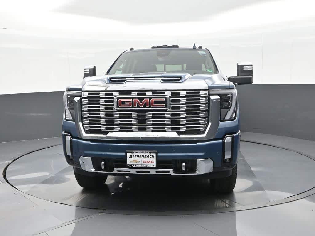 2025 GMC Sierra 2500HD 4WD Crew Cab Standard Bed Denali