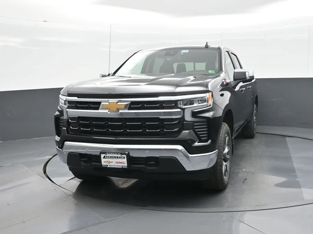 2026 Chevrolet Silverado 1500 4WD Crew Cab Standard Bed LT