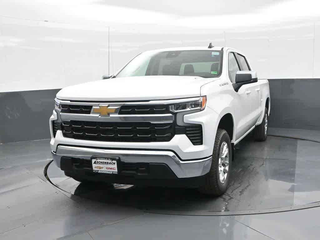 2026 Chevrolet Silverado 1500 4WD Crew Cab Standard Bed LT