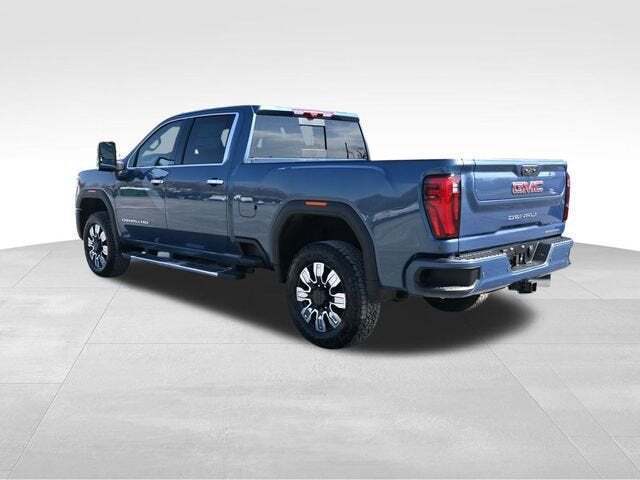 2025 GMC Sierra 2500HD 4WD Crew Cab Standard Bed Denali