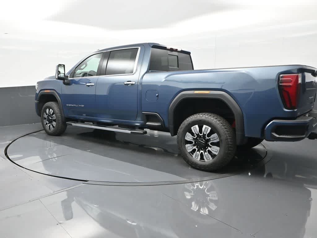 2025 GMC Sierra 2500HD 4WD Crew Cab Standard Bed Denali