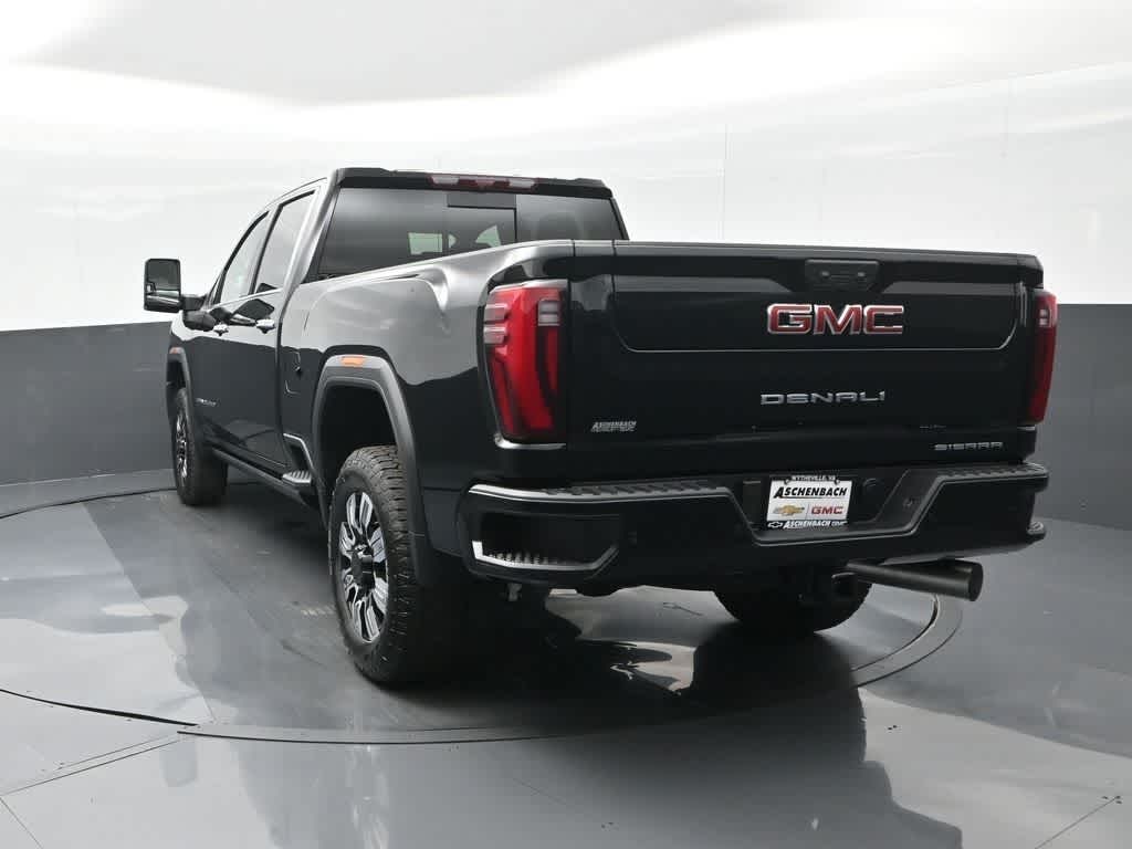 2025 GMC Sierra 2500HD 4WD Crew Cab Standard Bed Denali