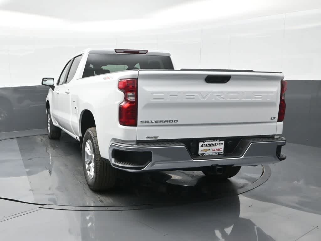 2026 Chevrolet Silverado 1500 4WD Crew Cab Standard Bed LT
