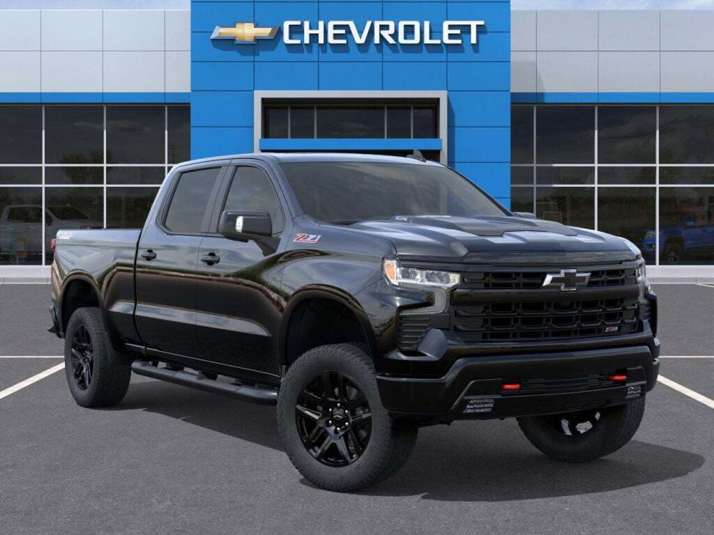 2026 Chevrolet Silverado 1500 4WD Crew Cab Standard Bed LT Trail Boss