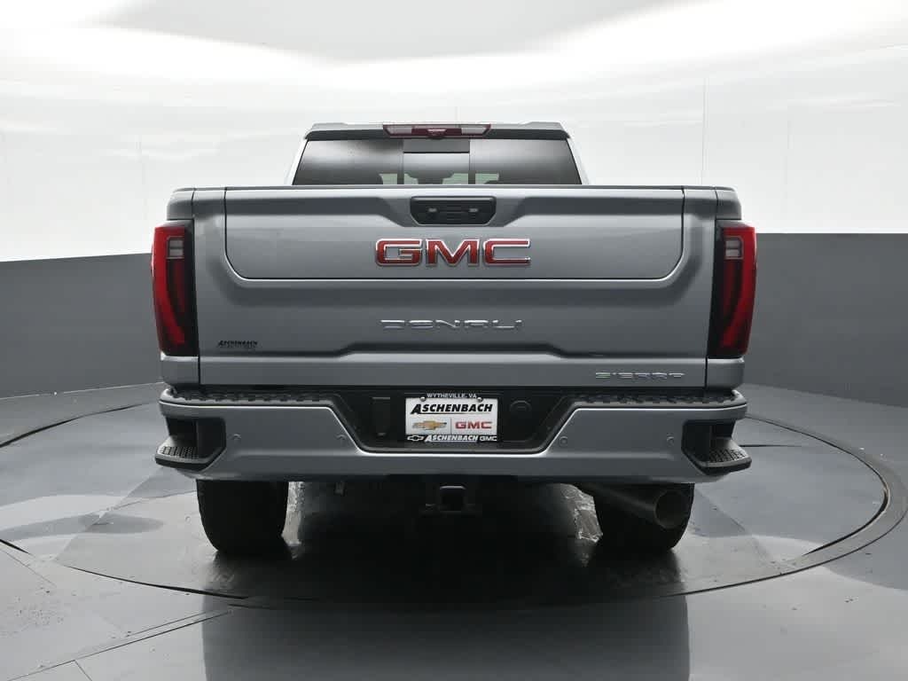 2025 GMC Sierra 2500HD 4WD Crew Cab Standard Bed Denali