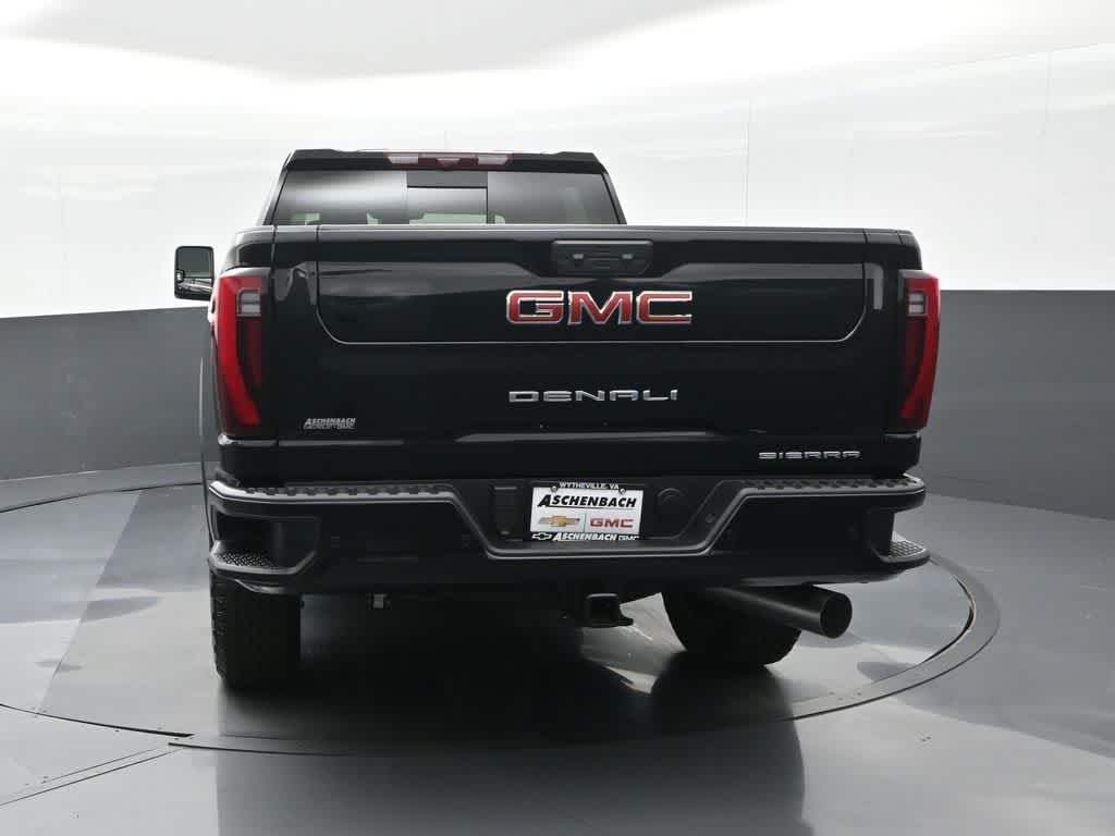 2025 GMC Sierra 2500HD 4WD Crew Cab Standard Bed Denali