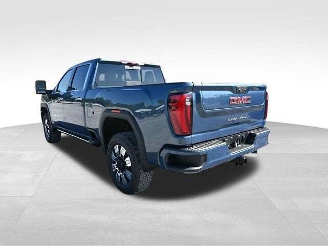 2025 GMC Sierra 2500HD 4WD Crew Cab Standard Bed Denali