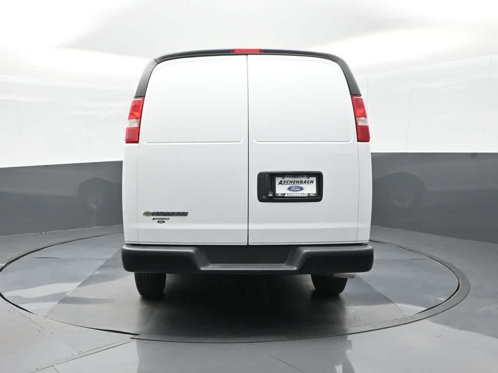 2024 Chevrolet Express Cargo RWD 2500 Regular Wheelbase WT