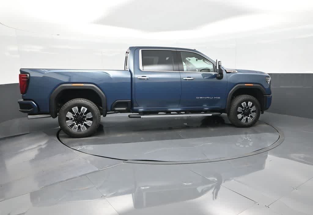 2025 GMC Sierra 2500HD 4WD Crew Cab Standard Bed Denali