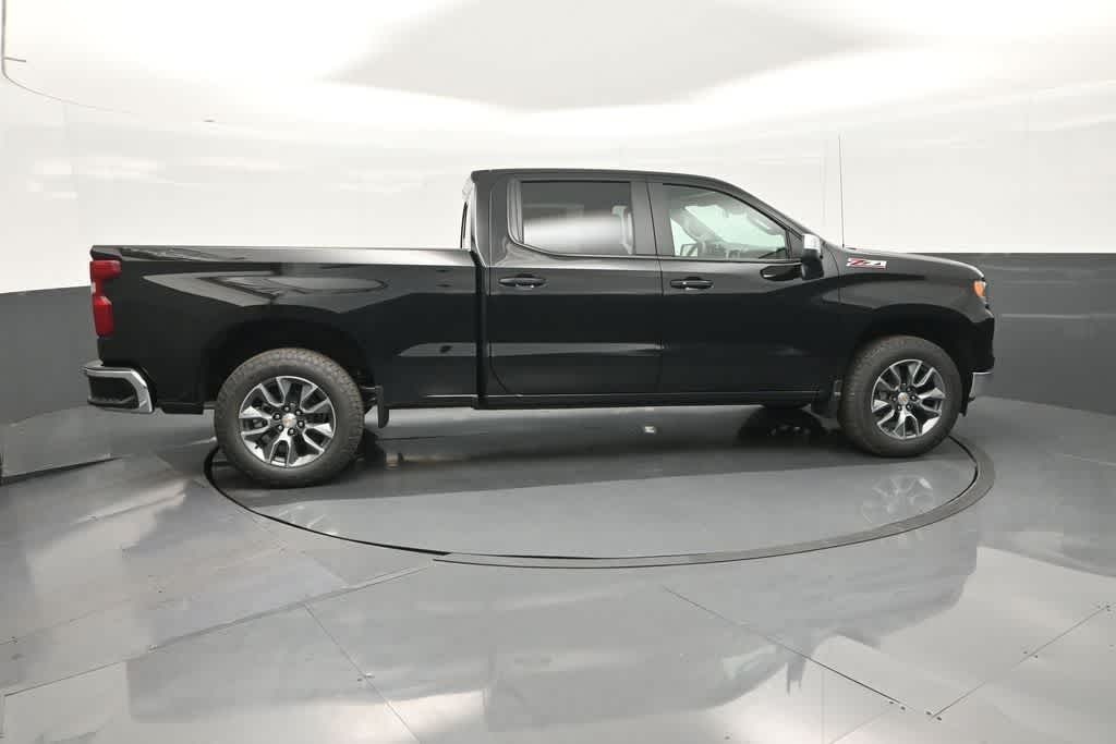 2026 Chevrolet Silverado 1500 4WD Crew Cab Standard Bed LT