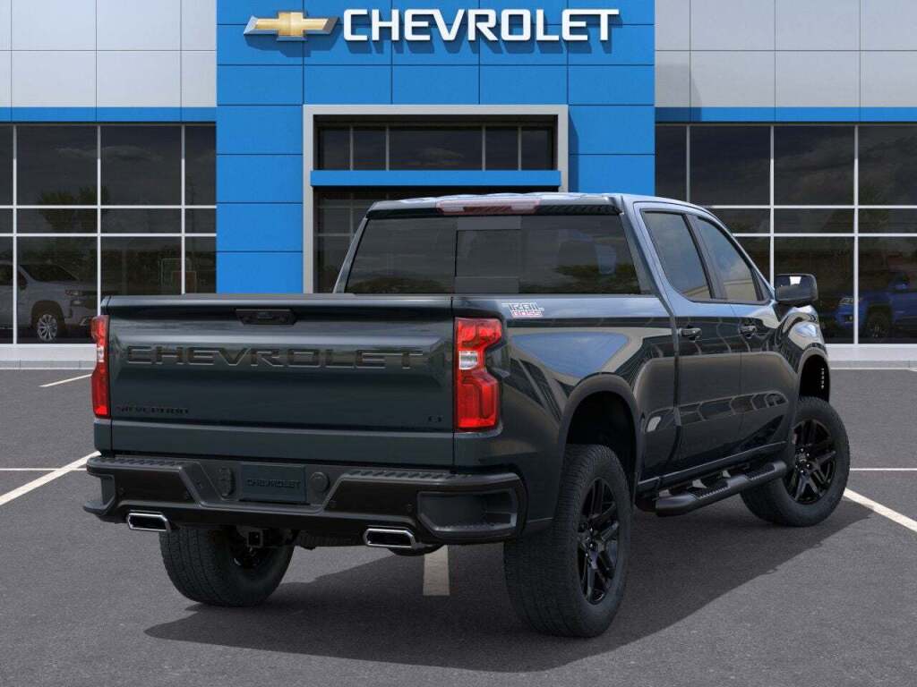 2026 Chevrolet Silverado 1500 4WD Crew Cab Standard Bed LT Trail Boss