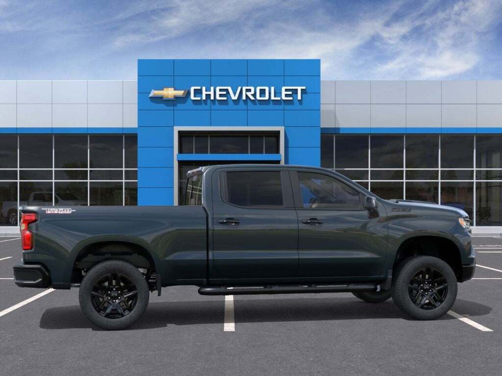 2026 Chevrolet Silverado 1500 4WD Crew Cab Standard Bed LT Trail Boss