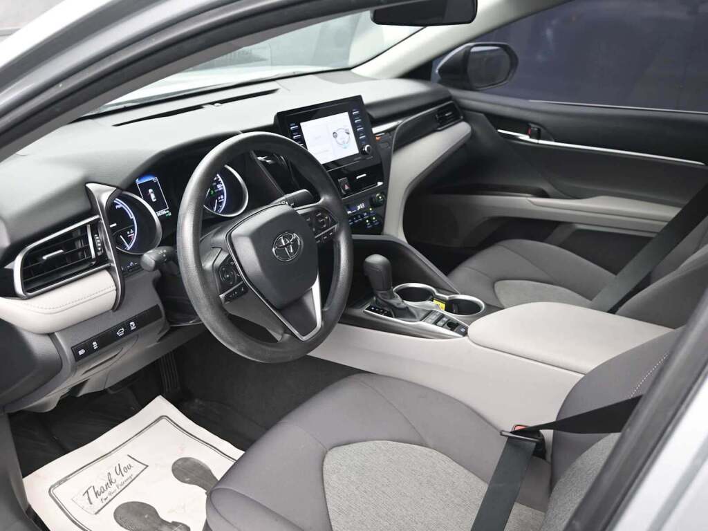 2021 Toyota Camry LE Hybrid