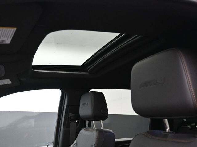 2024 GMC Sierra 2500HD 4WD Crew Cab Standard Bed AT4