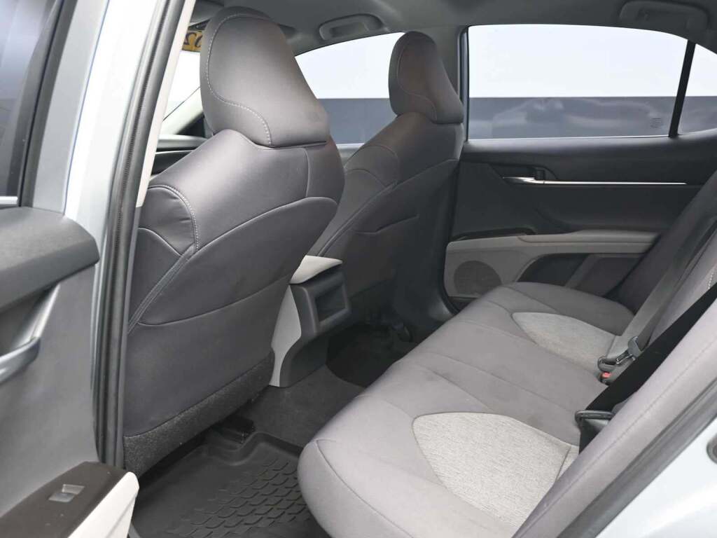 2021 Toyota Camry LE Hybrid
