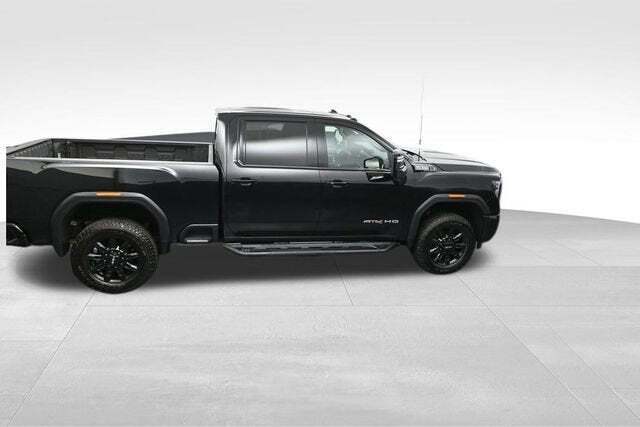2024 GMC Sierra 2500HD 4WD Crew Cab Standard Bed AT4