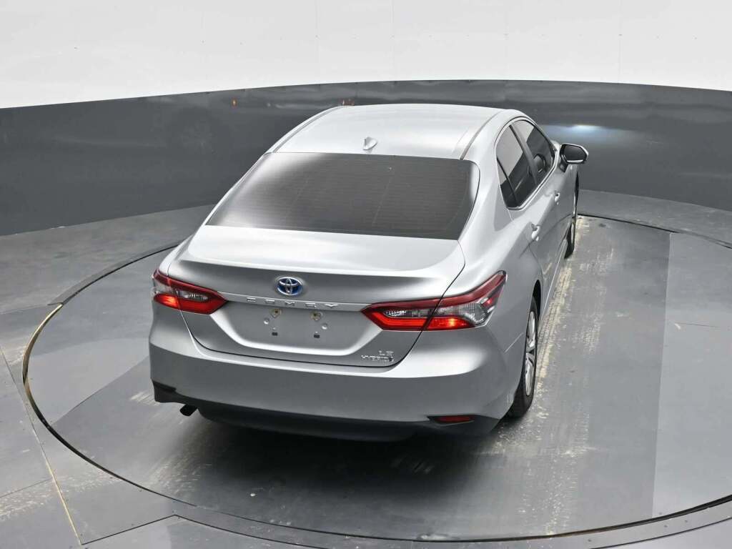 2021 Toyota Camry LE Hybrid
