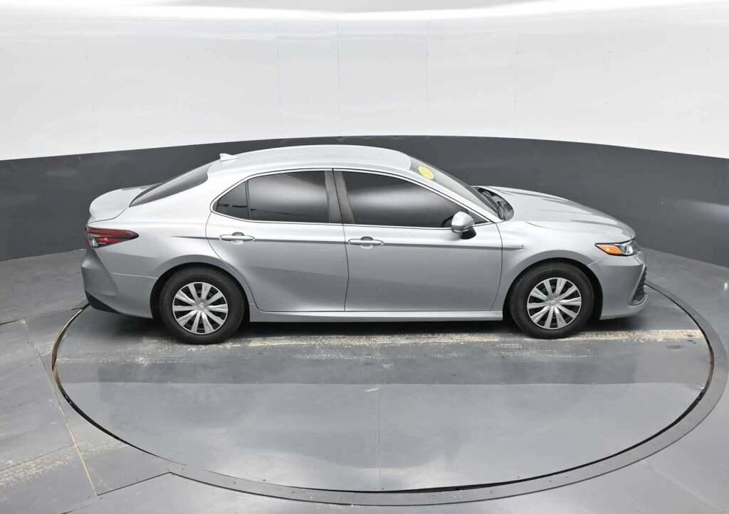 2021 Toyota Camry LE Hybrid