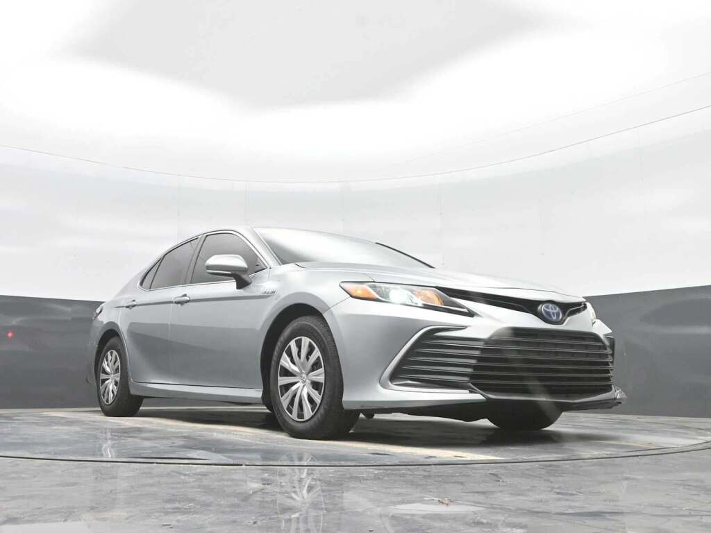 2021 Toyota Camry LE Hybrid