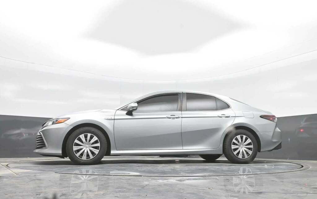 2021 Toyota Camry LE Hybrid