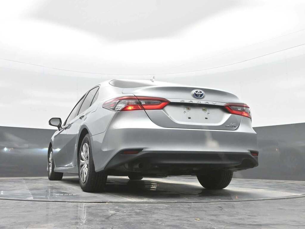 2021 Toyota Camry LE Hybrid