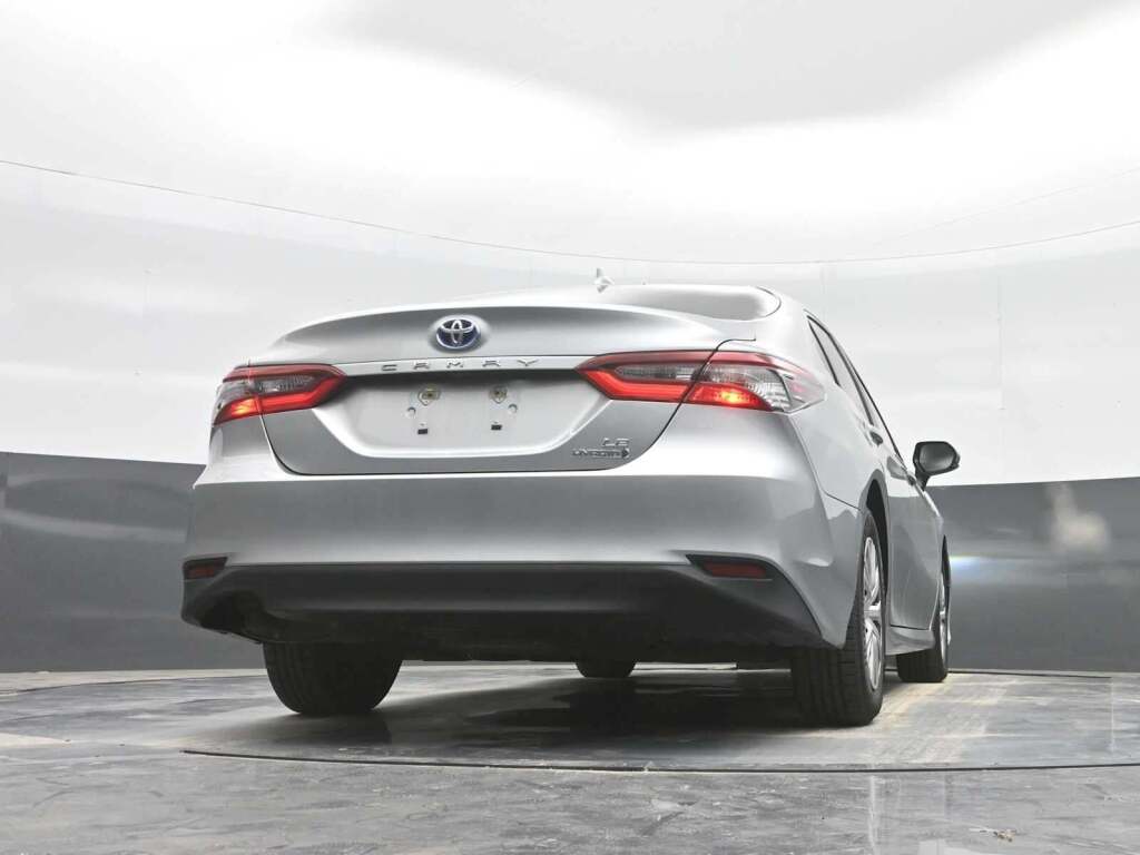 2021 Toyota Camry LE Hybrid
