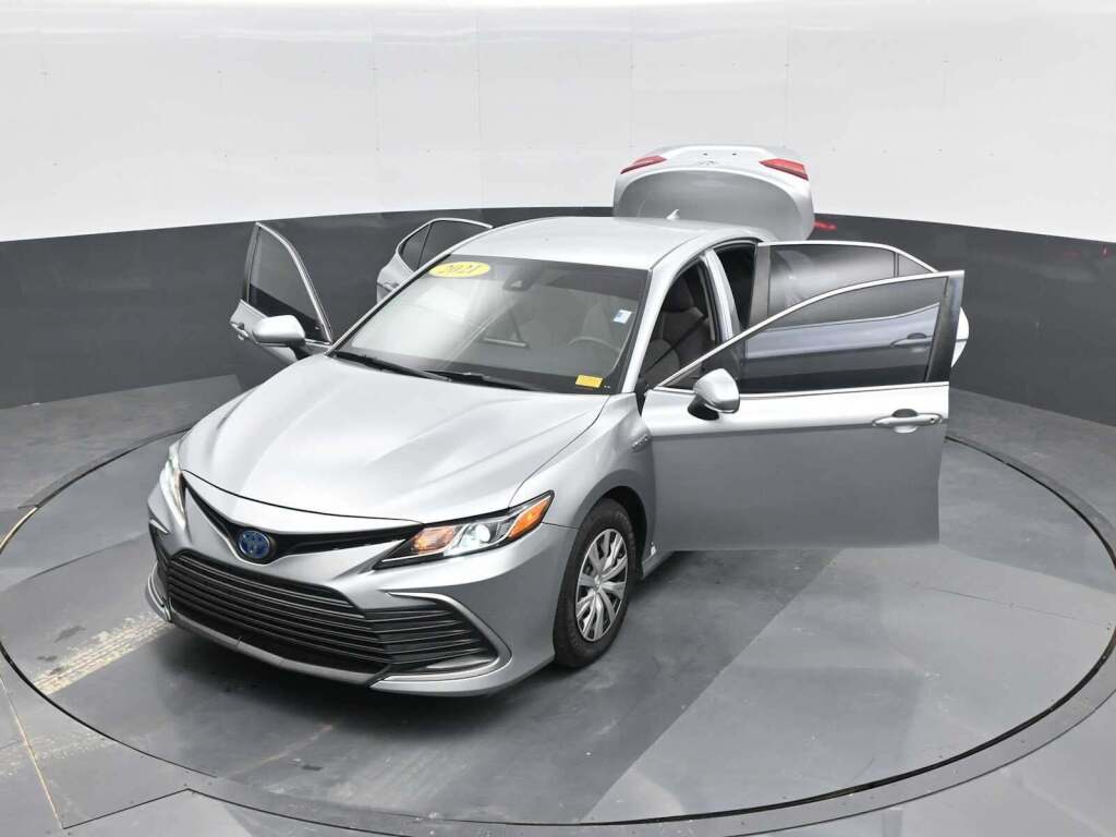 2021 Toyota Camry LE Hybrid