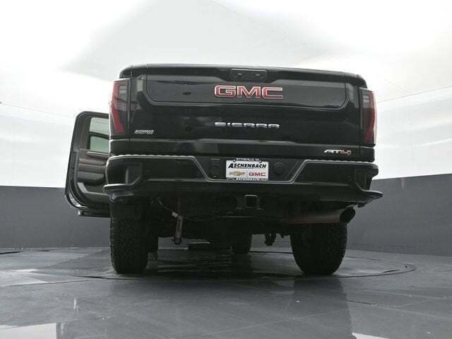 2024 GMC Sierra 2500HD 4WD Crew Cab Standard Bed AT4