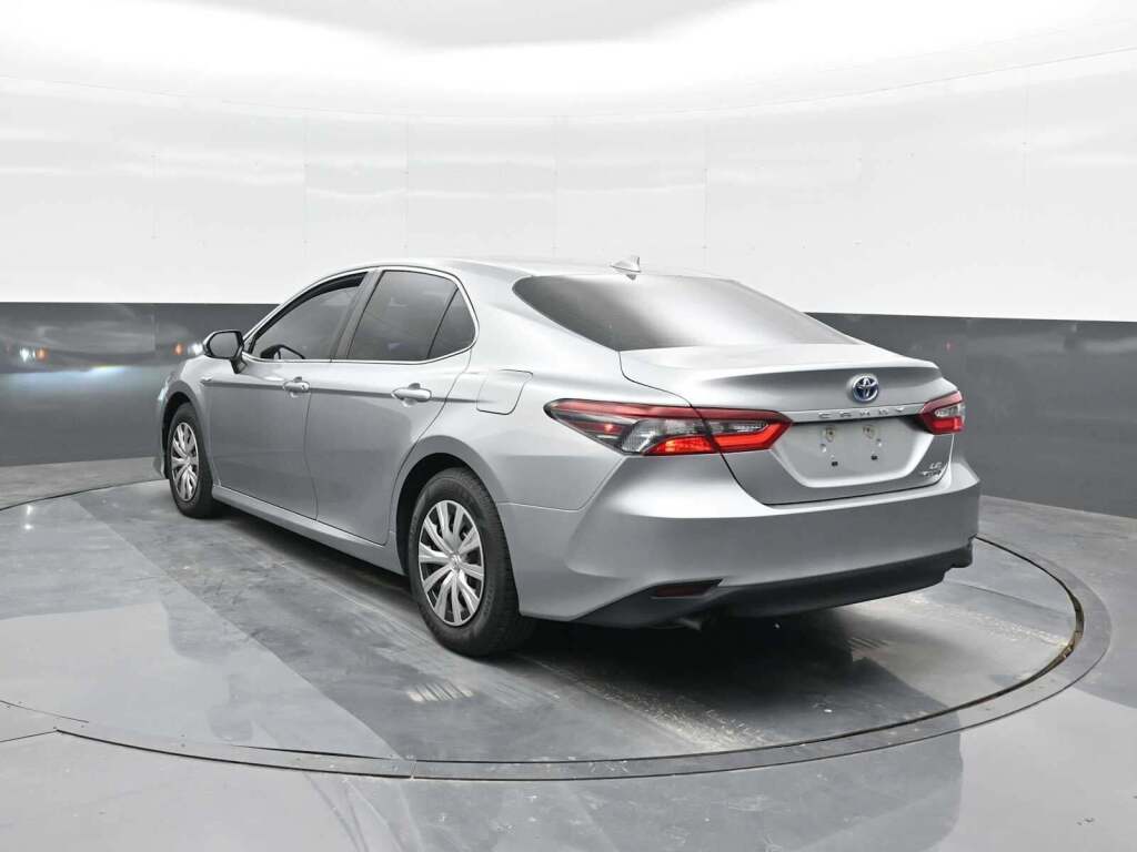 2021 Toyota Camry LE Hybrid