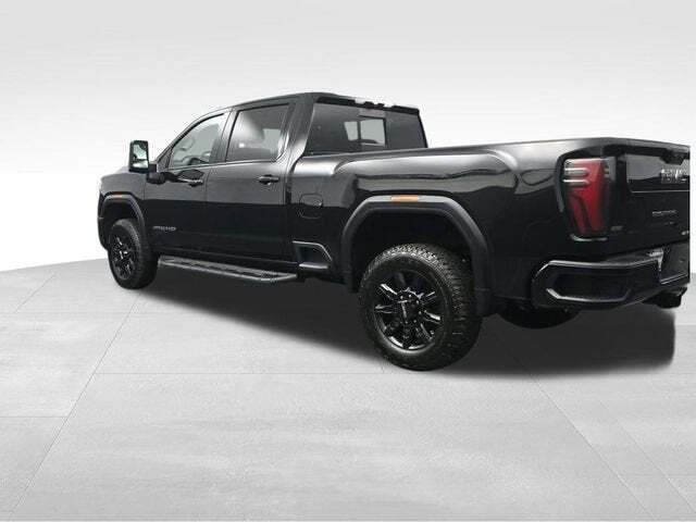 2024 GMC Sierra 2500HD 4WD Crew Cab Standard Bed AT4
