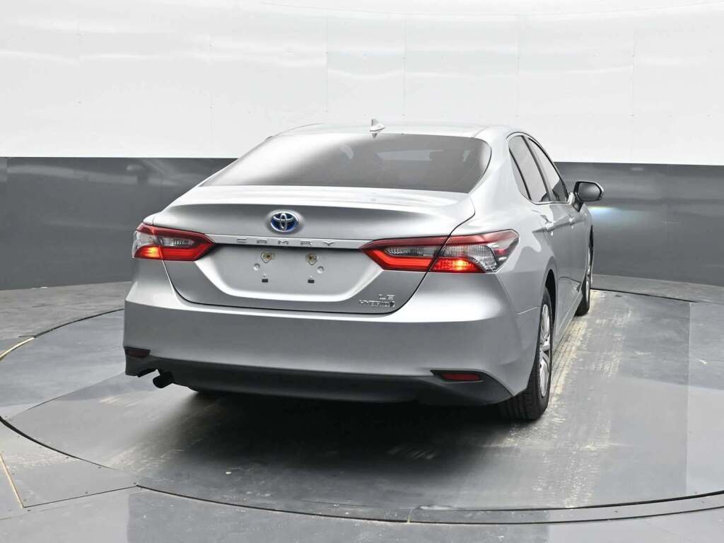 2021 Toyota Camry LE Hybrid