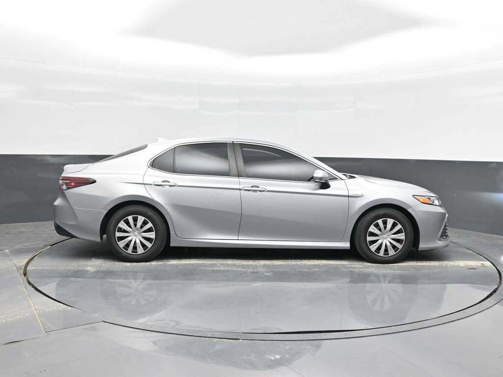 2021 Toyota Camry LE Hybrid