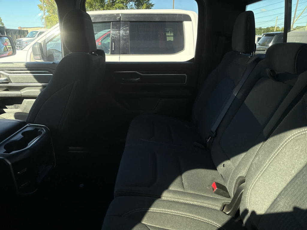 2022 Ram 1500 Big Horn Crew Cab 4x4 5'7" Box
