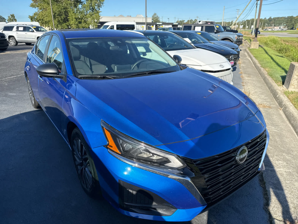 2025 Nissan Altima SV FWD