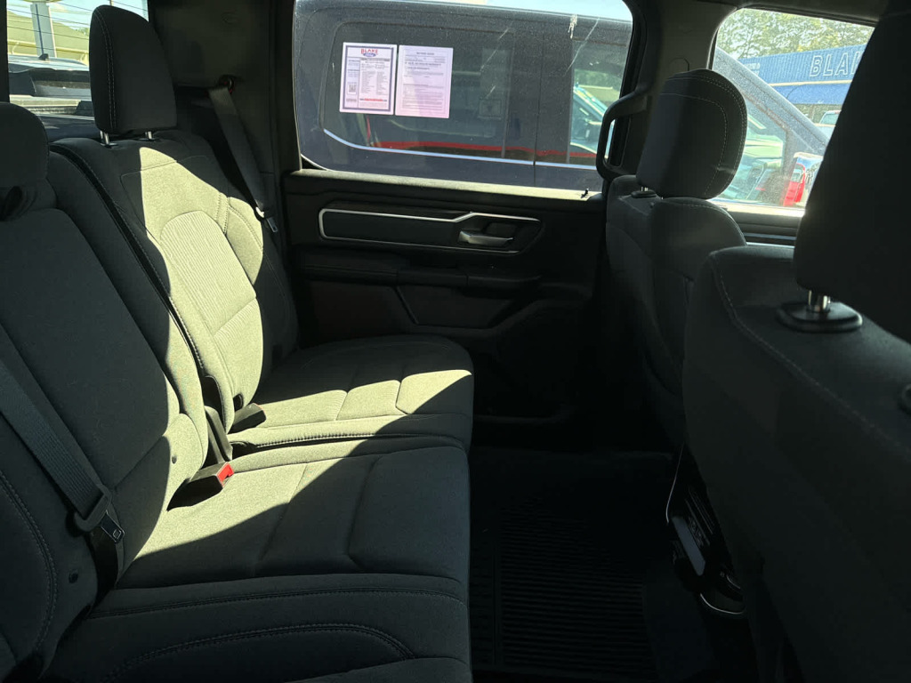 2022 Ram 1500 Big Horn Crew Cab 4x4 5'7" Box