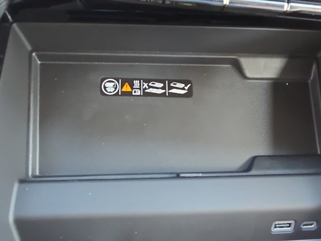 2026 Chevrolet Suburban Premier, 4WD