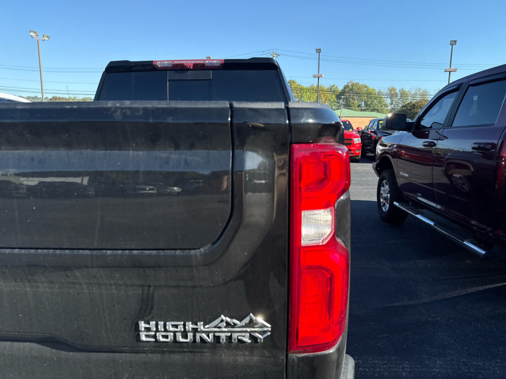 2022 Chevrolet Silverado 2500HD 4WD Crew Cab Standard Bed High Country