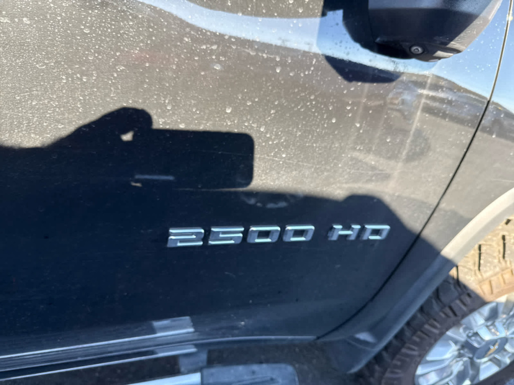 2022 Chevrolet Silverado 2500HD 4WD Crew Cab Standard Bed High Country