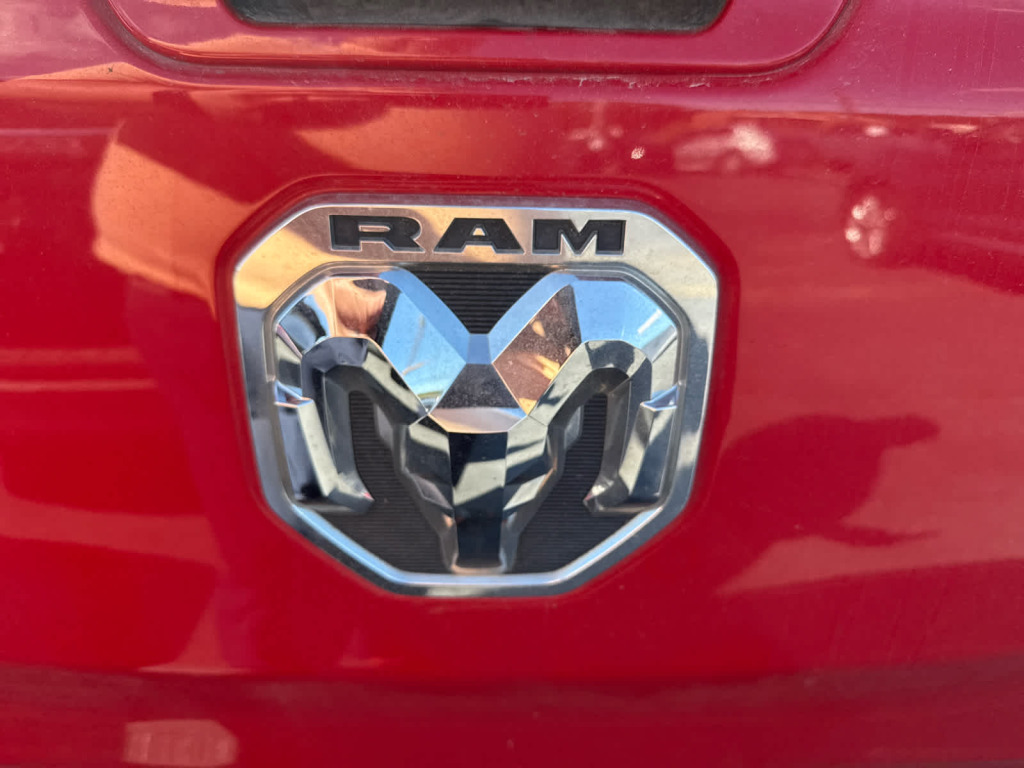 2022 Ram 1500 Big Horn Crew Cab 4x4 5'7" Box