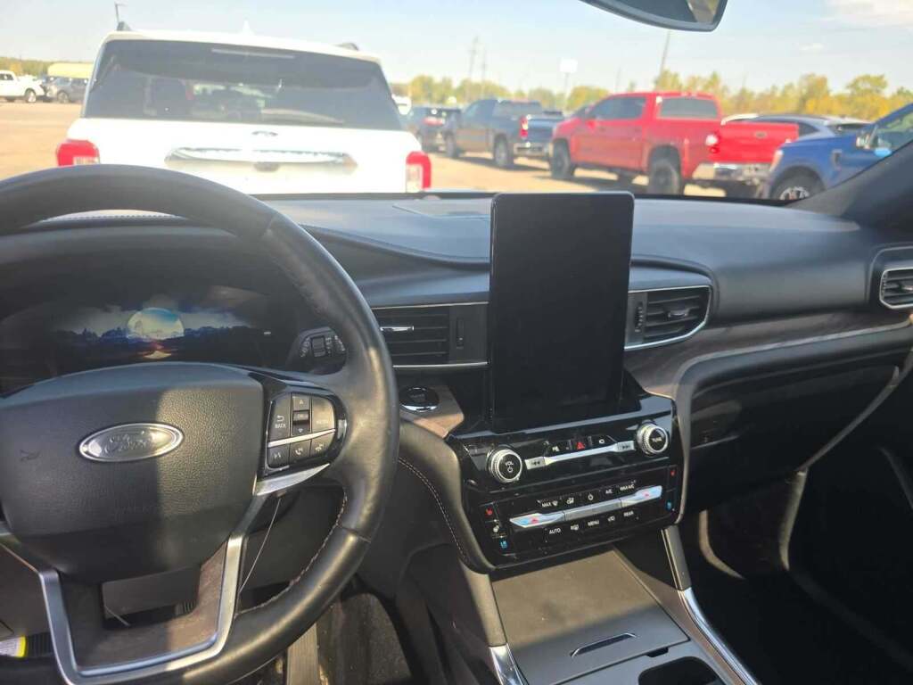 2022 Ford Explorer Platinum