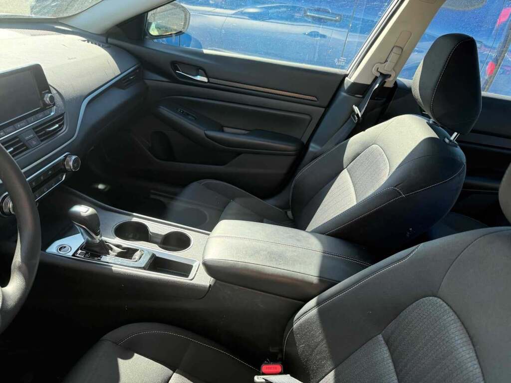 2022 Nissan Altima S FWD