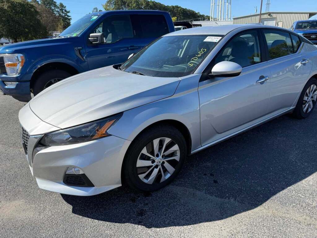 2022 Nissan Altima S FWD