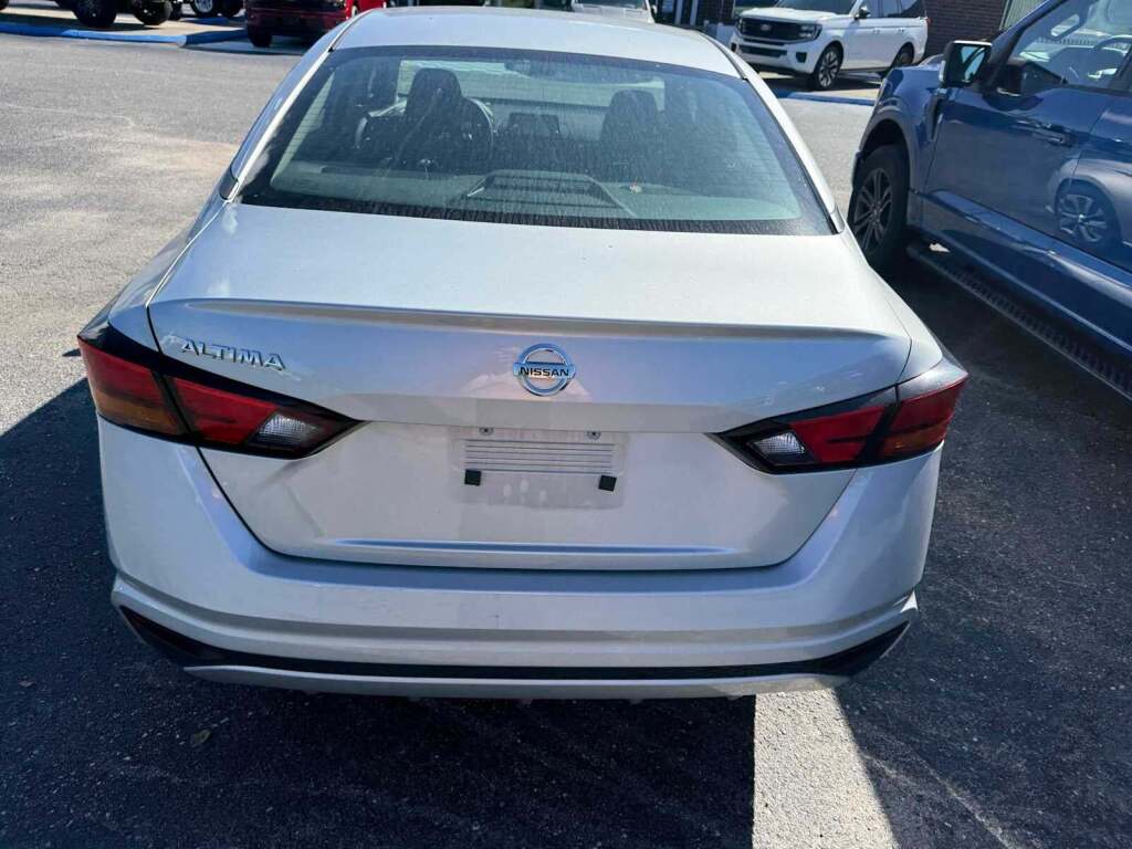 2022 Nissan Altima S FWD